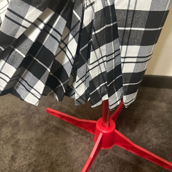 Unique Vintage Monochrome Plaid Pencil Skirt - Picture 3 of 5